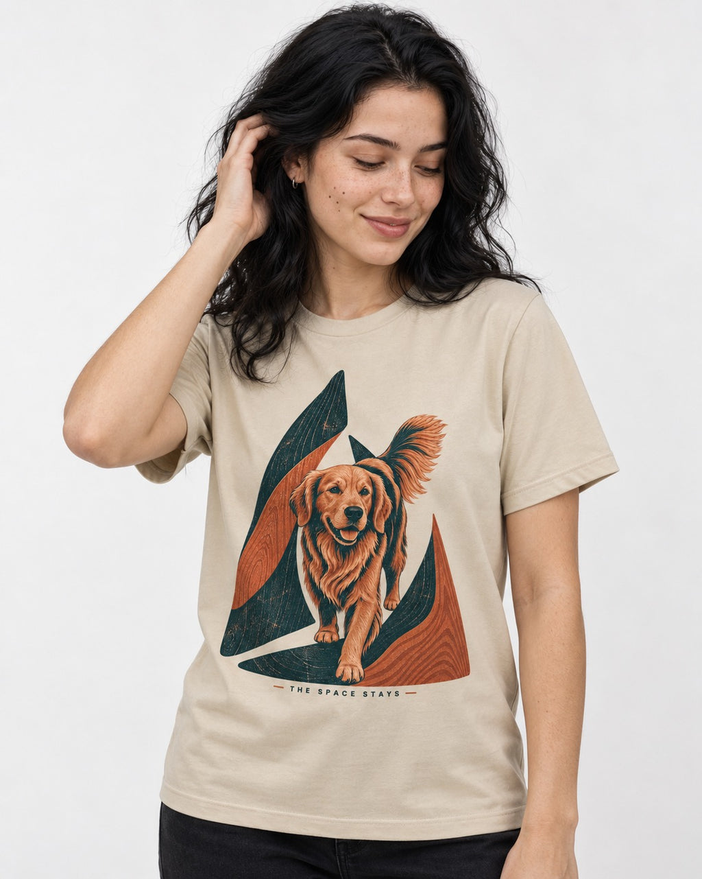 The Golden Retriever Space Stays T-Shirt in Sand, worn by a model