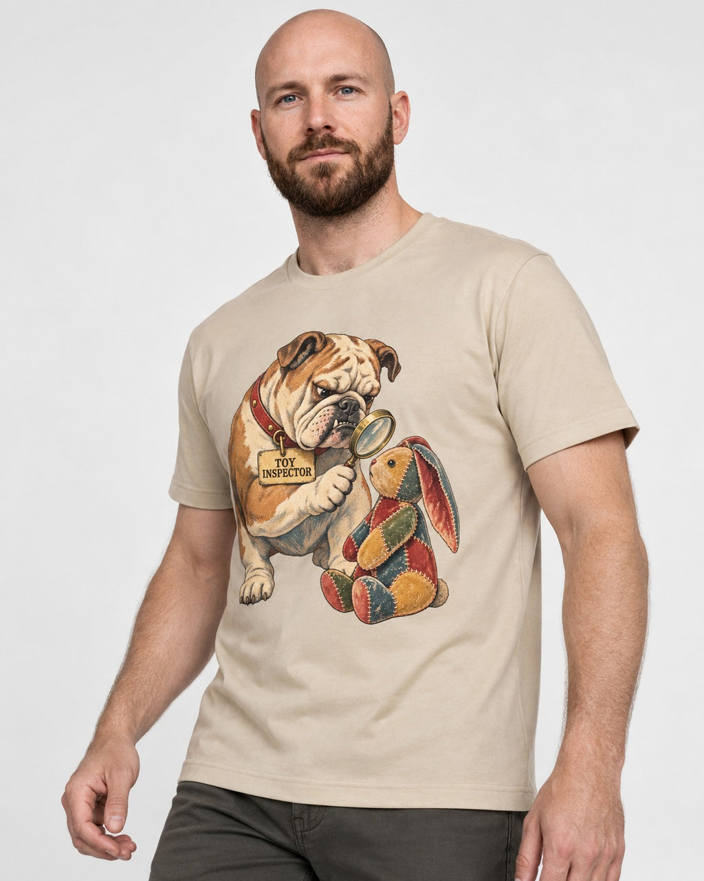 English Bulldog Toy Inspector T-Shirt in Sand, worn by a model