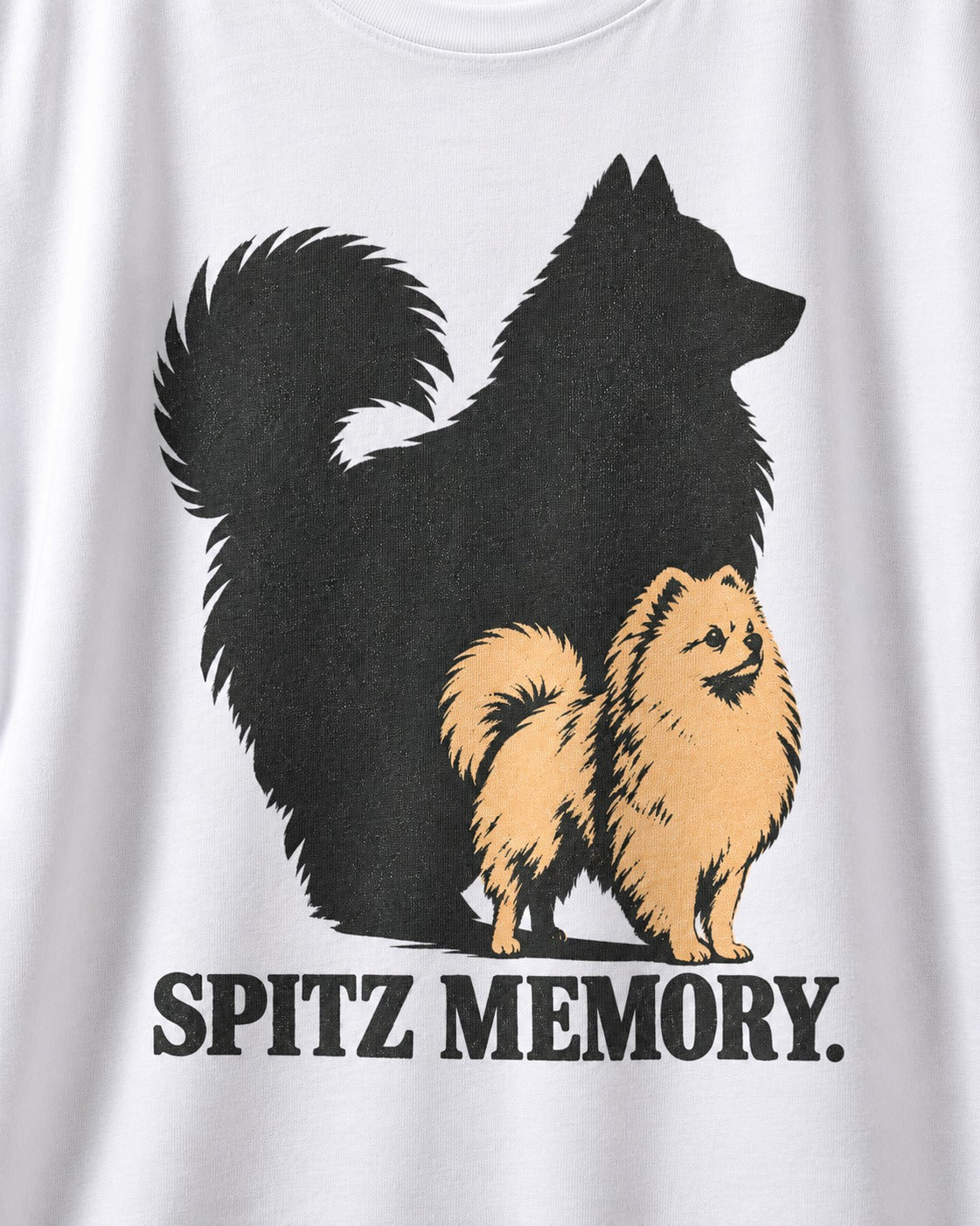 Pomeranian Spitz Memory T-Shirt in White, close-up of the graphic