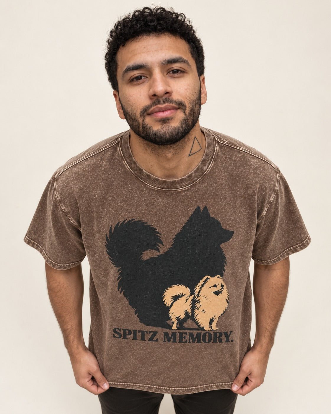 Pomeranian Spitz Memory Washed Tee in Coffee, worn by a model