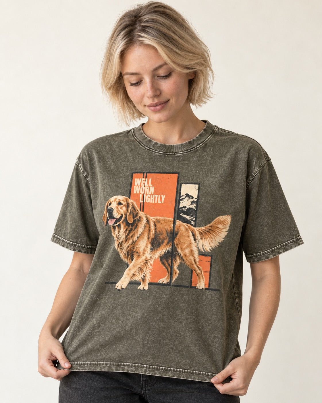 Golden Retriever Well Worn Lightly Mountain Graphic Washed Tee in Army Green, worn by a model