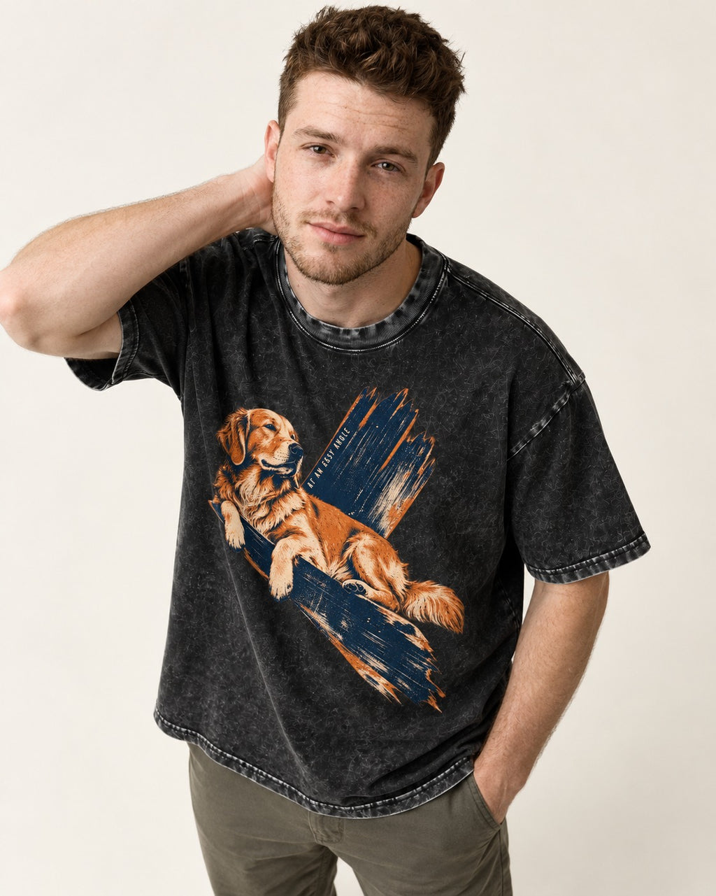 Golden Retriever At an Easy Angle Brushstroke Lounge Graphic Washed Tee in Black, worn by a model
