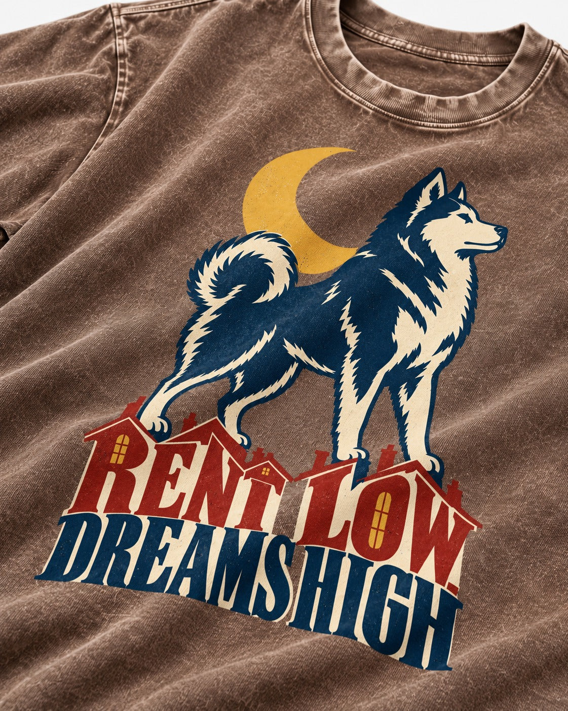 Husky Dreams High Washed Tee in Coffee, close-up of the graphic