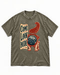 Pug Come Look Inside Toilet Seat Graphic Washed Tee in Army Green, flat lay product photo